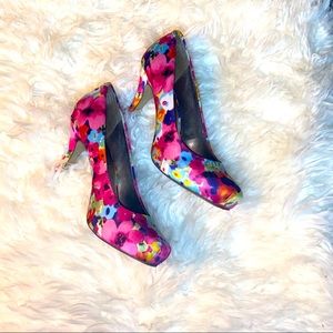 Madden Girl Getya Multi Color Sz 7.5 high heels